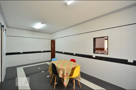Casa à venda com 450m², 4 quartos e 6 vagasCozinha