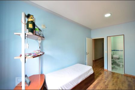 Casa à venda com 450m², 4 quartos e 6 vagasSuíte 2