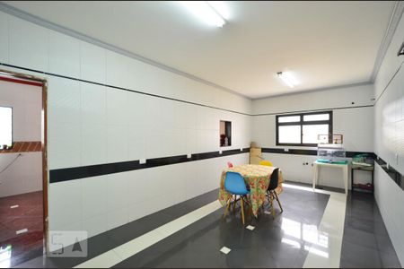 Casa à venda com 450m², 4 quartos e 6 vagasCozinha