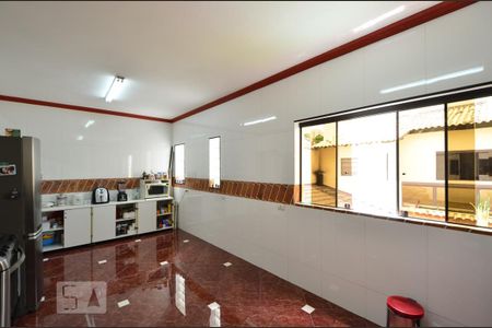 Casa à venda com 450m², 4 quartos e 6 vagasCozinha