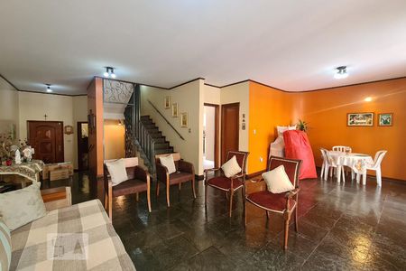 Sala 1 de casa para alugar com 3 quartos, 357m² em Vila Trujillo, Sorocaba
