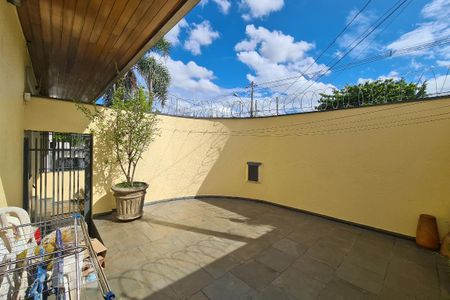 Casa para alugar com 357m², 3 quartos e 4 vagasEntrada de Serviço