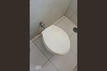 Casa para alugar com 357m², 3 quartos e 4 vagasDetalhe Banheiro Externo