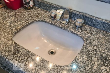Casa para alugar com 357m², 3 quartos e 4 vagasDetalhe Banheiro