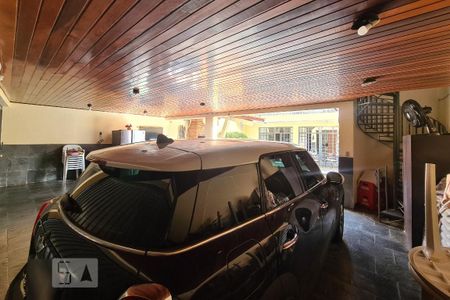 Casa para alugar com 357m², 3 quartos e 4 vagasÁrea Externa e Garagem