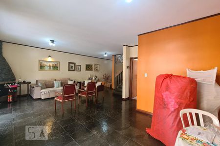 Sala 1 de casa para alugar com 3 quartos, 357m² em Vila Trujillo, Sorocaba