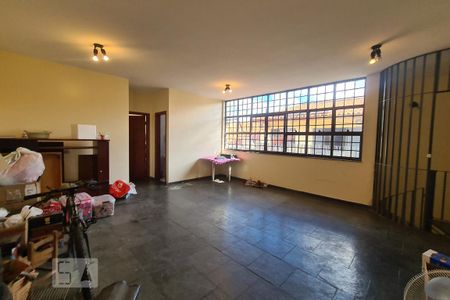 Casa para alugar com 357m², 3 quartos e 4 vagasSalão Externo