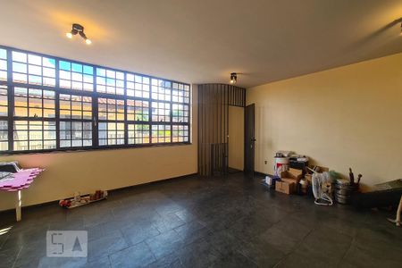 Casa para alugar com 357m², 3 quartos e 4 vagasSalão Externo