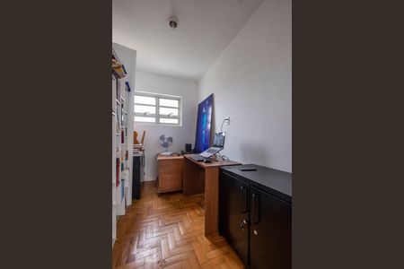 Apartamento à venda com 135m², 4 quartos e 1 vagaEscritório