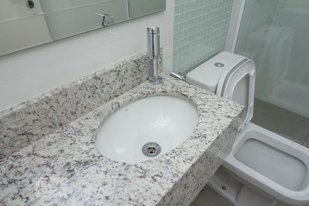 Apartamento à venda com 40m², 1 quarto e 1 vaga Apartamento à venda com 40m², 1 quarto e 1 vagaDetalhe Banheiro Corredor