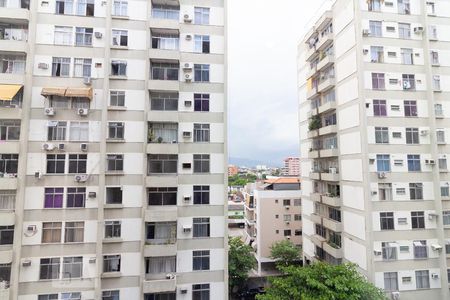 Vista do Quarto 1 de apartamento para alugar com 2 quartos, 66m² em Praça Seca, Rio de Janeiro