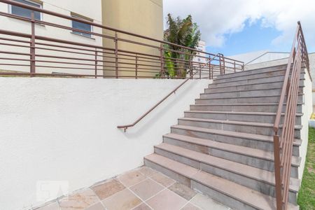 Apartamento para alugar com 54m², 2 quartos e 1 vaga Apartamento para alugar com 54m², 2 quartos e 1 vagaEscadas