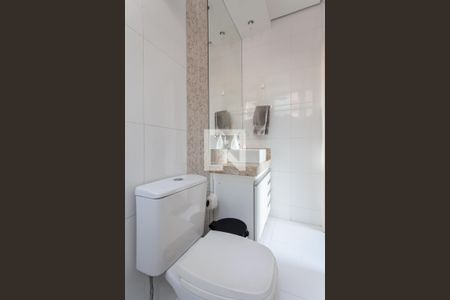 Casa à venda com 110m², 3 quartos e 1 vaga Casa à venda com 110m², 3 quartos e 1 vagaBanheiro da Suíte