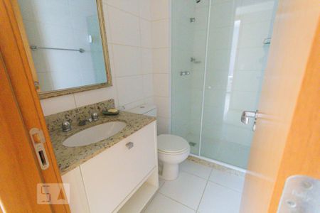 Apartamento à venda com 67m², 2 quartos e 1 vaga Apartamento à venda com 67m², 2 quartos e 1 vagaBanheiro Social
