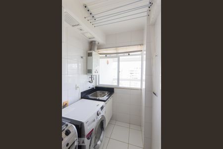 Apartamento à venda com 67m², 2 quartos e 1 vaga Apartamento à venda com 67m², 2 quartos e 1 vagaCozinha e Área de Serviço