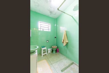 Banheiro de casa à venda com 1 quarto, 312m² em Vila Arriete, São Paulo