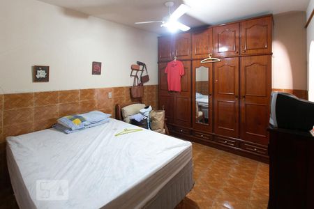 Casa à venda com 732m², 3 quartos e 5 vagas Casa à venda com 732m², 3 quartos e 5 vagasQuarto 2