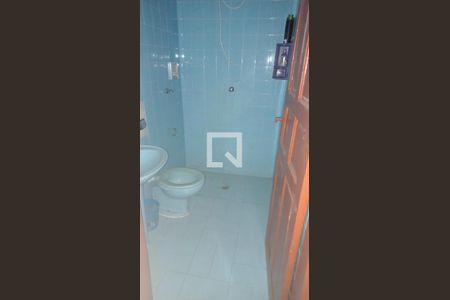 Casa à venda com 225m², 4 quartos e 2 vagasBanheiro