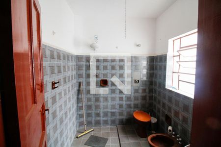 Casa à venda com 225m², 4 quartos e 2 vagasBanheiro