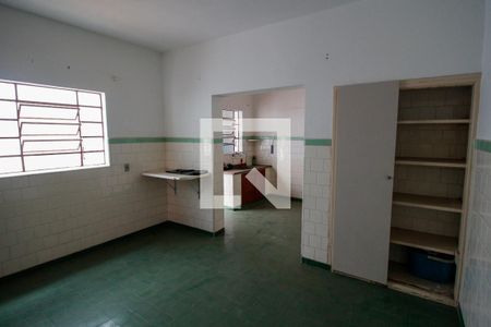 Casa à venda com 225m², 4 quartos e 2 vagasCozinha