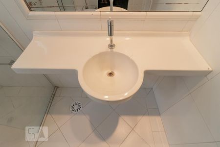 Casa para alugar com 290m², 3 quartos e 2 vagasBanheiro Social