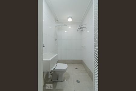 Casa para alugar com 290m², 3 quartos e 2 vagasBanheiro de Serviço