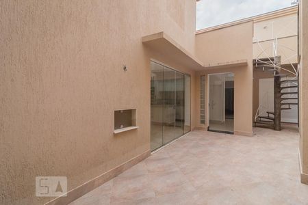 Casa para alugar com 290m², 3 quartos e 2 vagasQuintal 