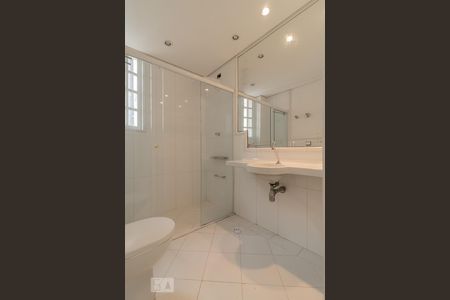 Casa para alugar com 290m², 3 quartos e 2 vagasBanheiro Social