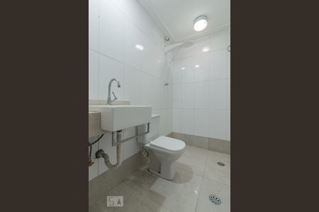 Casa para alugar com 290m², 3 quartos e 2 vagasBanheiro de Serviço