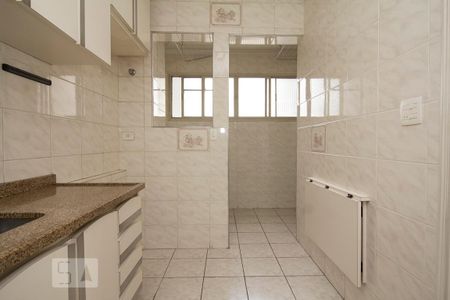 Apartamento para alugar com 110m², 3 quartos e 2 vagas Apartamento para alugar com 110m², 3 quartos e 2 vagasCozinha e Área de Serviço