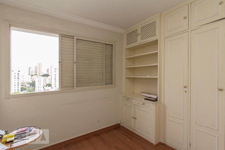 Apartamento para alugar com 110m², 3 quartos e 2 vagas Apartamento para alugar com 110m², 3 quartos e 2 vagasQuarto 3