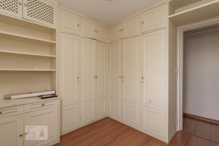 Apartamento para alugar com 110m², 3 quartos e 2 vagas Apartamento para alugar com 110m², 3 quartos e 2 vagasQuarto 3 - Armários