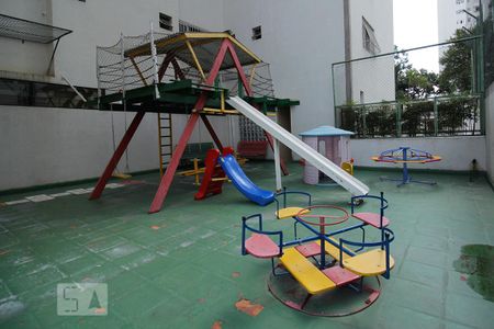 Apartamento para alugar com 110m², 3 quartos e 2 vagas Apartamento para alugar com 110m², 3 quartos e 2 vagasÁrea Comum - Playground