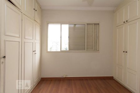 Apartamento para alugar com 110m², 3 quartos e 2 vagas Apartamento para alugar com 110m², 3 quartos e 2 vagasQuarto 2 - Armários