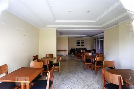 Apartamento à venda com 256m², 2 quartos e 4 vagasÁrea comum - Salão de festas