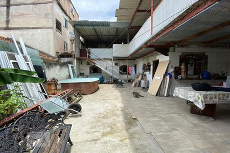 Casa à venda com 90m², 2 quartos e 2 vagasQuintal