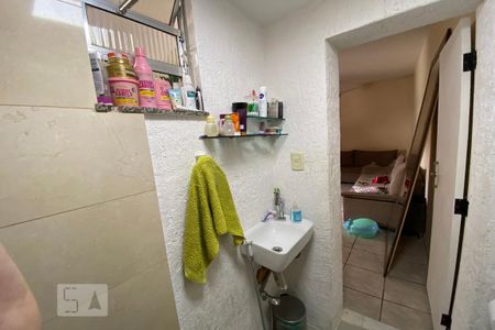 Casa à venda com 90m², 2 quartos e 2 vagasBanheiro