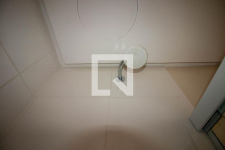 Apartamento à venda com 54m², 2 quartos e 2 vagas Apartamento à venda com 54m², 2 quartos e 2 vagasBanheiro Social