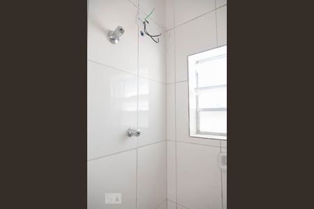 Casa de condomínio para alugar com 30m², 1 quarto e sem vagaDetalhe banheiro