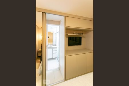 Apartamento para alugar com 156m², 3 quartos e 4 vagas Apartamento para alugar com 156m², 3 quartos e 4 vagasQuarto Suite 3
