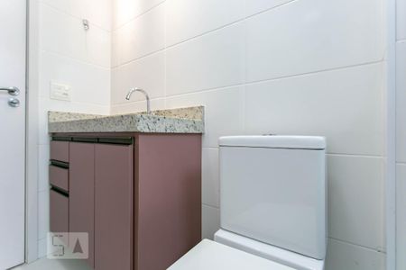 Apartamento para alugar com 156m², 3 quartos e 4 vagas Apartamento para alugar com 156m², 3 quartos e 4 vagasBanheiro da Suíte 1
