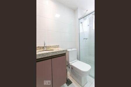 Apartamento para alugar com 156m², 3 quartos e 4 vagas Apartamento para alugar com 156m², 3 quartos e 4 vagasBanheiro da Suíte 1