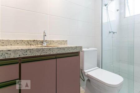 Apartamento para alugar com 156m², 3 quartos e 4 vagas Apartamento para alugar com 156m², 3 quartos e 4 vagasBanheiro da Suíte 1