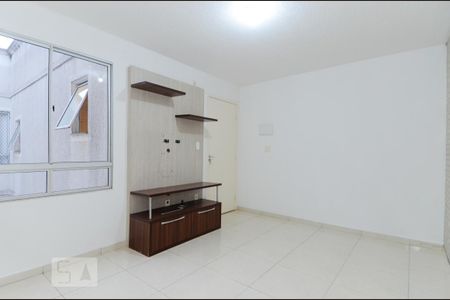 Sala de apartamento para alugar com 2 quartos, 41m² em Água Chata, Guarulhos