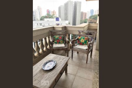 Apartamento à venda com 146m², 3 quartos e 3 vagas Apartamento à venda com 146m², 3 quartos e 3 vagasVaranda