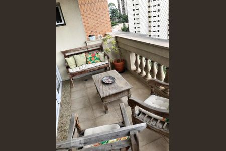 Apartamento à venda com 146m², 3 quartos e 3 vagas Apartamento à venda com 146m², 3 quartos e 3 vagasVaranda