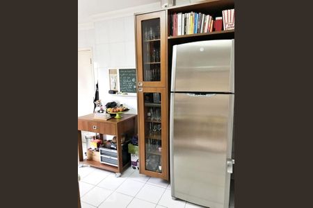 Apartamento à venda com 146m², 3 quartos e 3 vagas Apartamento à venda com 146m², 3 quartos e 3 vagasCozinha