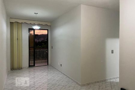 Apartamento para alugar com 57m², 2 quartos e 1 vaga Apartamento para alugar com 57m², 2 quartos e 1 vagaSala
