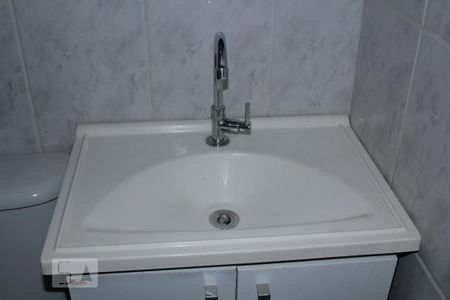 Apartamento para alugar com 57m², 2 quartos e 1 vaga Apartamento para alugar com 57m², 2 quartos e 1 vagaBanheiro