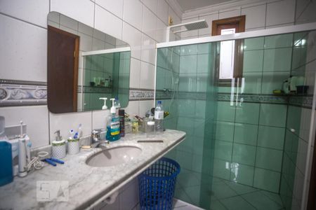 Casa à venda com 440m², 4 quartos e 6 vagasBanheiro suíte